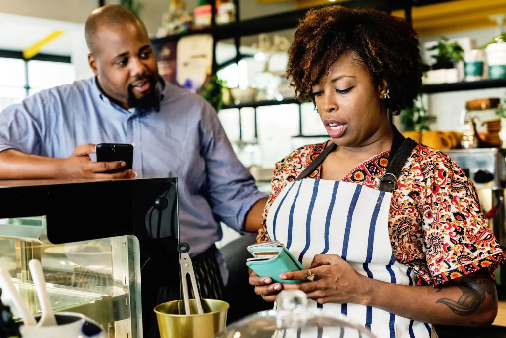 cake-cafe-small-business-owners-